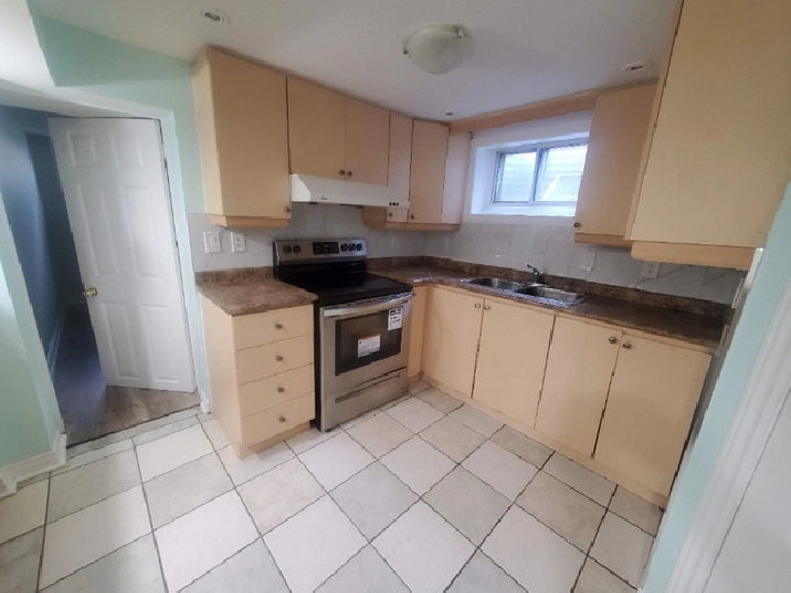 Spacious Room for Rent (Basement) - Three Bedroom Basement in City of Toronto,ON - Room Rentals & Roommates