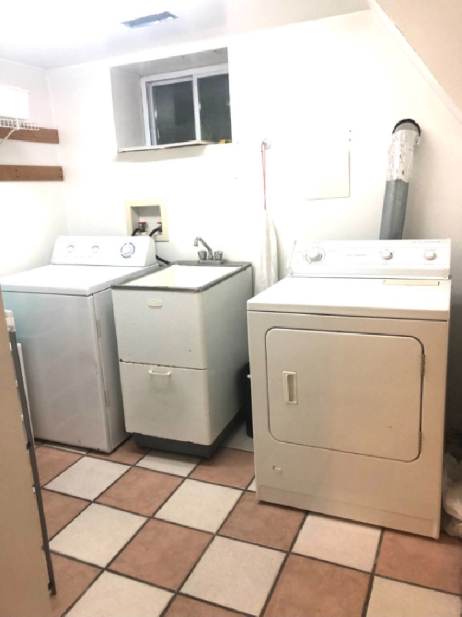 basement large room walk to sheppardyonge subway station in City of