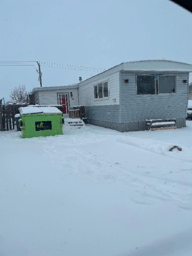 Mobile home in Estevan in Regina,SK - Houses for Sale