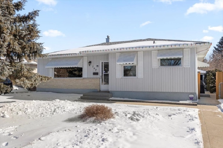 167 WHITEGATES CRES - WONDERFUL 3 BED 3 BATH HOME IN WESTWOOD! in Winnipeg,MB - Houses for Sale