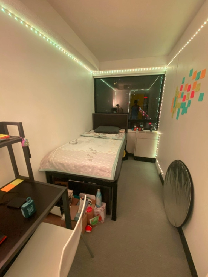 Downtown Toronto Summer Sublet (with Meal Plan) in City of Toronto,ON - Room Rentals & Roommates