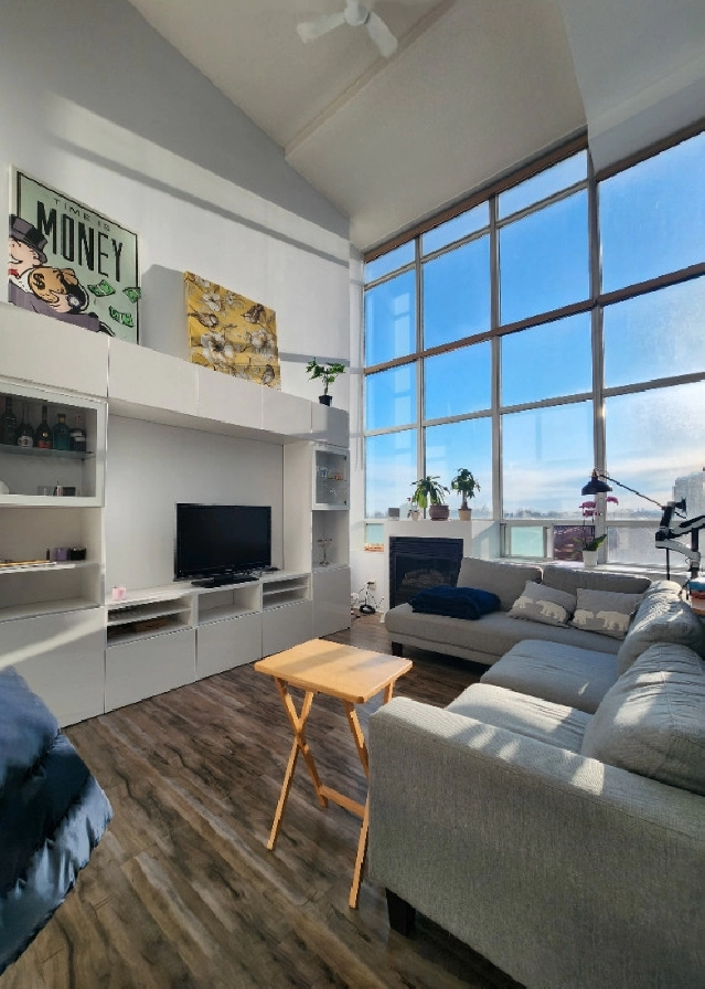 2-Storey LOFT at Humber Bay Shores (855 sqft) with Parking in City of Toronto,ON - Apartments & Condos for Rent