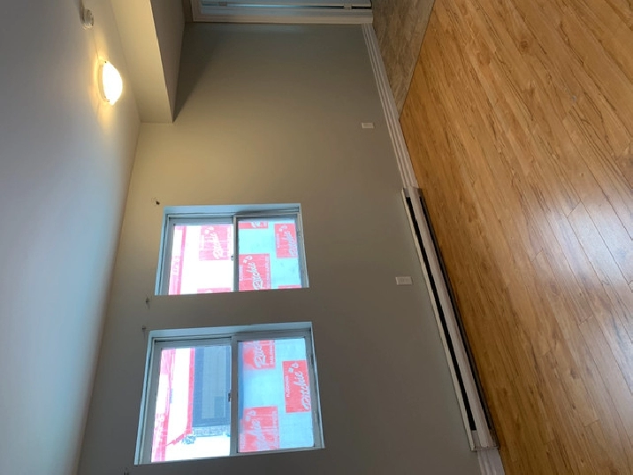 Bachelor Apartment 242 Regent Street April 1st 2024! in Fredericton