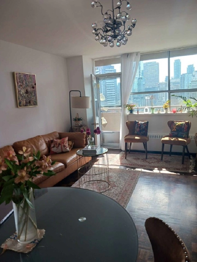 Short term, furnished, one bedroom condo, downtown in City of Toronto,ON - Short Term Rentals