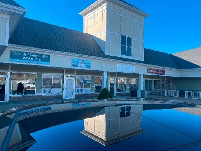 5110 ST. MARGARET'S BAY ROAD - PRIME RETAIL/OFFICE  SPACE Image# 1