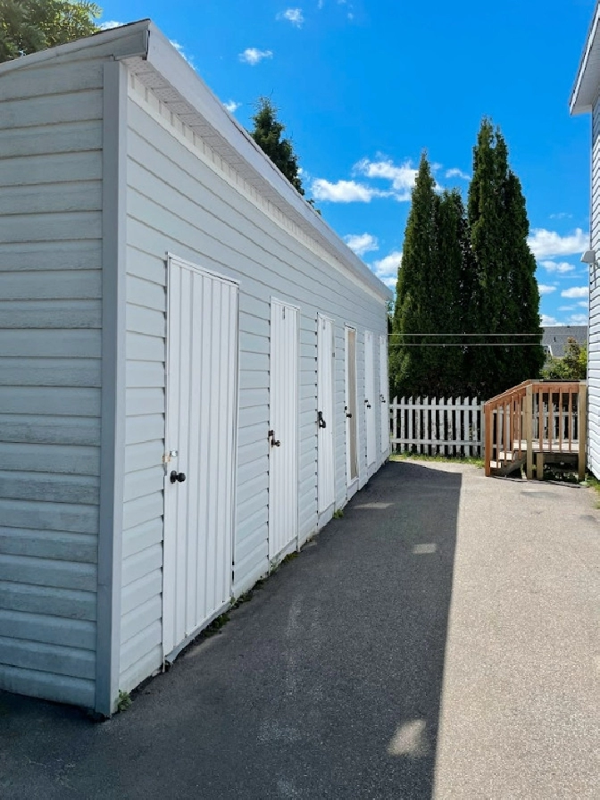 Logement 4 1/2, secteur (disponible immédiatement) in Baie