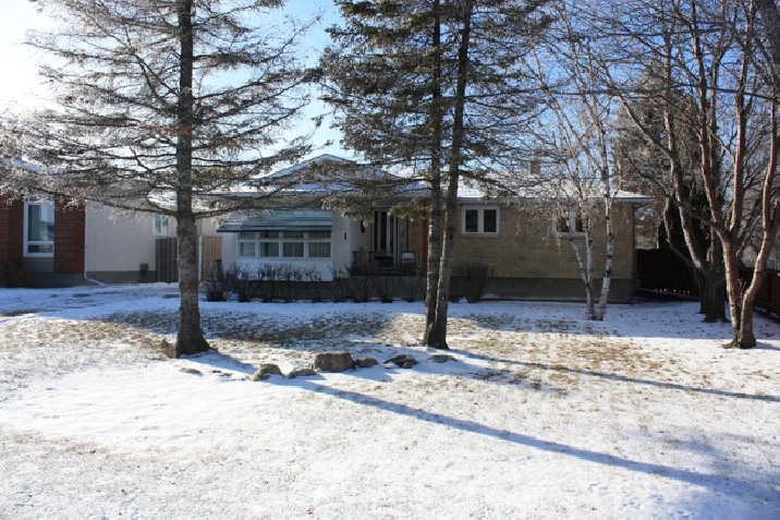 SOUTHDALE BUNGALOW in Winnipeg,MB - Houses for Sale