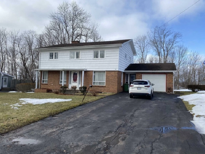 Five bedroom home in the heart of Pictou! in New Glasgow,NS Houses