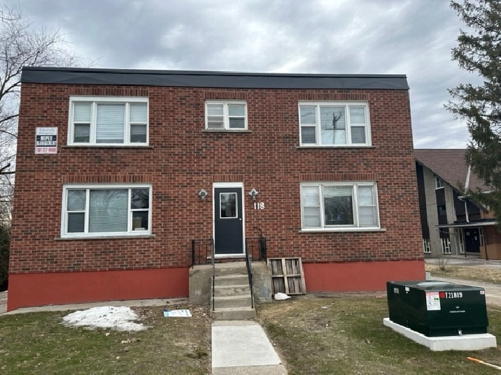Barrie, great 2 bedroom, with lots of space, 1 car parking in Barrie,ON