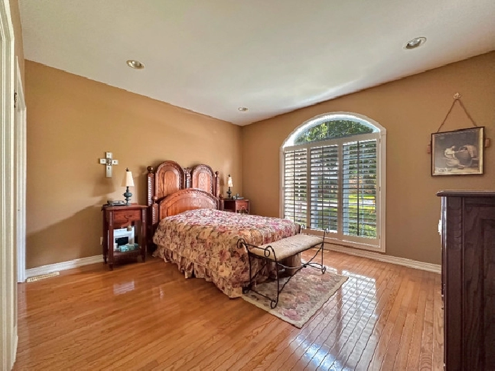 309 West Puce Road, Lakeshore ON in Windsor Region,ON Houses for Sale