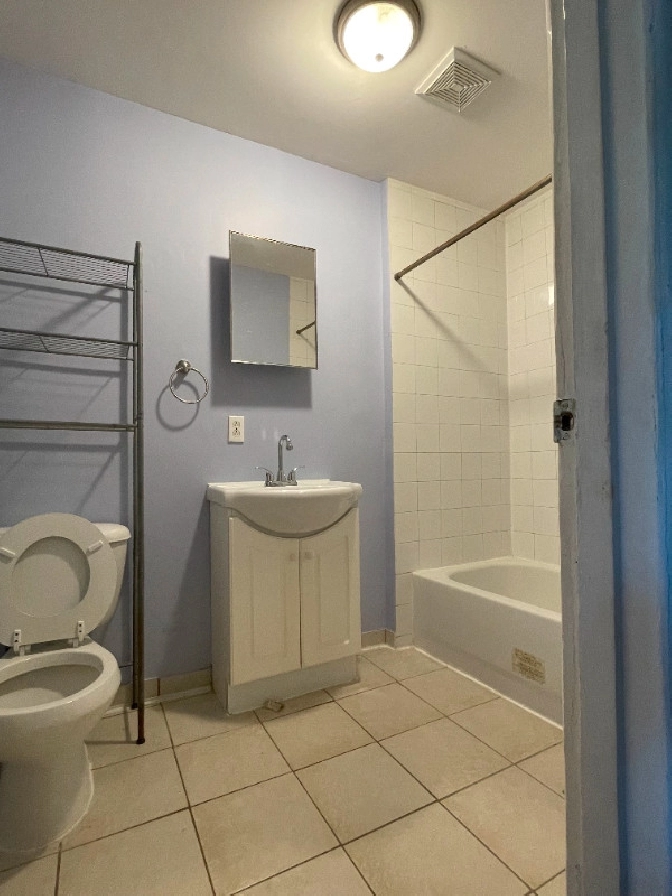 Verdun 4 1/2 for rent in City of Montréal,QC Apartments & Condos for Rent