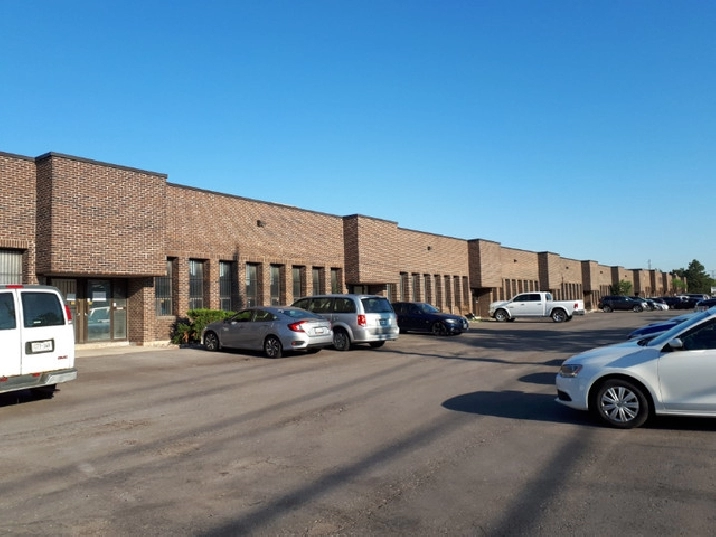 3625 sf Industrial unit, Steeles Ave WHwy 27Martin Grove in City of