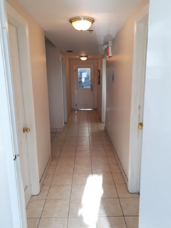 3625 sf Industrial unit, Steeles Ave WHwy 27Martin Grove in City of