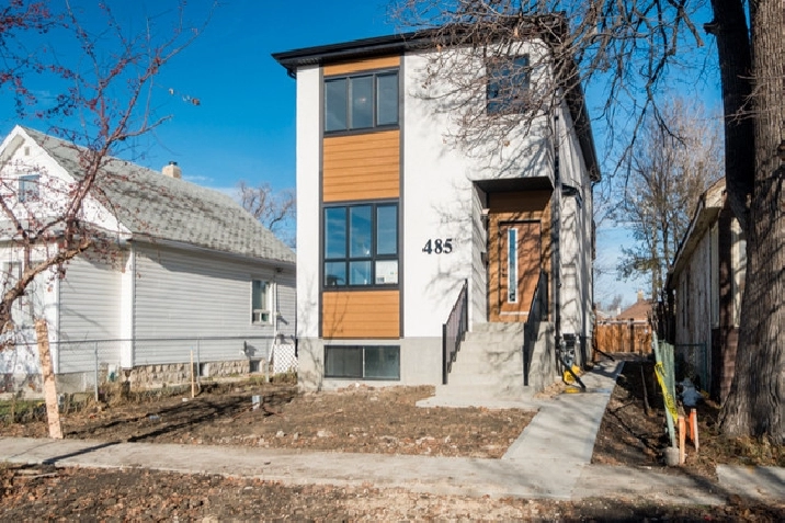 Brand New 2-Storey Duplex located close to RED RIVER COLLEGE in Winnipeg,MB - Houses for Sale
