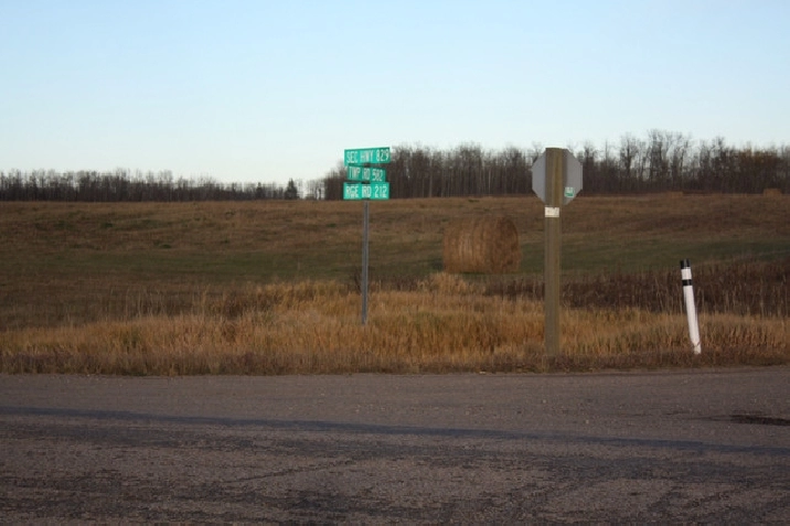 64 ACRES OF LAND ON HIWAY FRONTAGE TO DO SOMETHING PRODUCTIVE ! in Edmonton,AB - Land for Sale