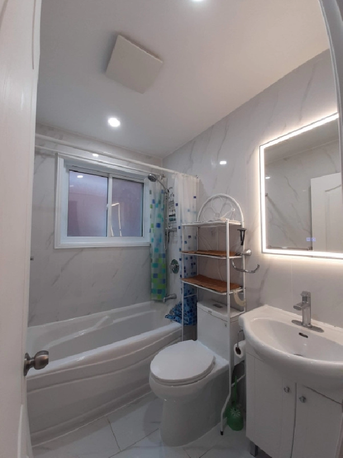 9 1/2 Renovated Plex for Rent 2800$ in Ahuntsic/Ville St Laurent in City of Montréal,QC - Apartments & Condos for Rent