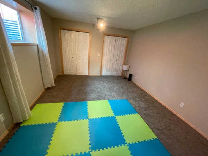 One bedroom basement suit for rent in Edgemont, Calgary in Calgary,AB - Apartments & Condos for Rent