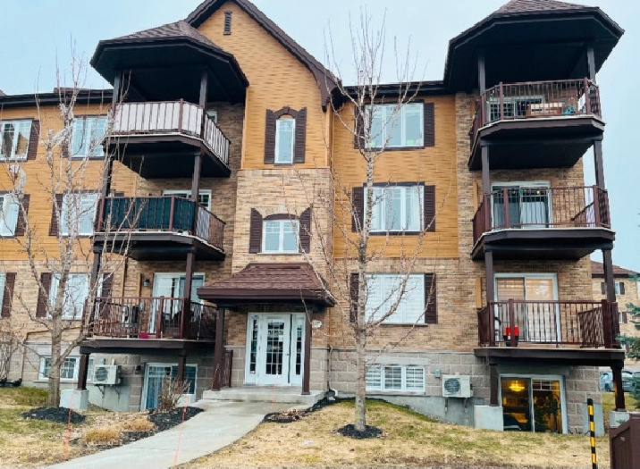 Condo VaudreuilDorion2 bedrooms,01 bathroom, 1 parking in West Island