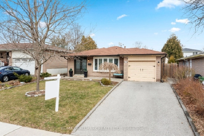 3 1 BR | 2 BA-Single Garage Detached Home in Scarborough in City of Toronto,ON - Houses for Sale