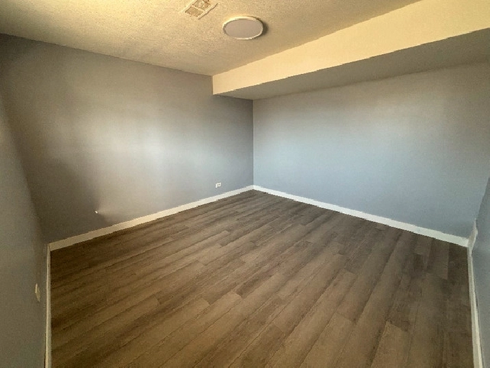 MOUNT PLEASANT - Basement Suite Available in Calgary,AB - Apartments & Condos for Rent