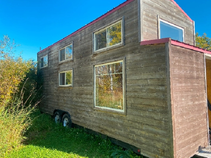Tiny house in Winnipeg,MB - Houses for Sale