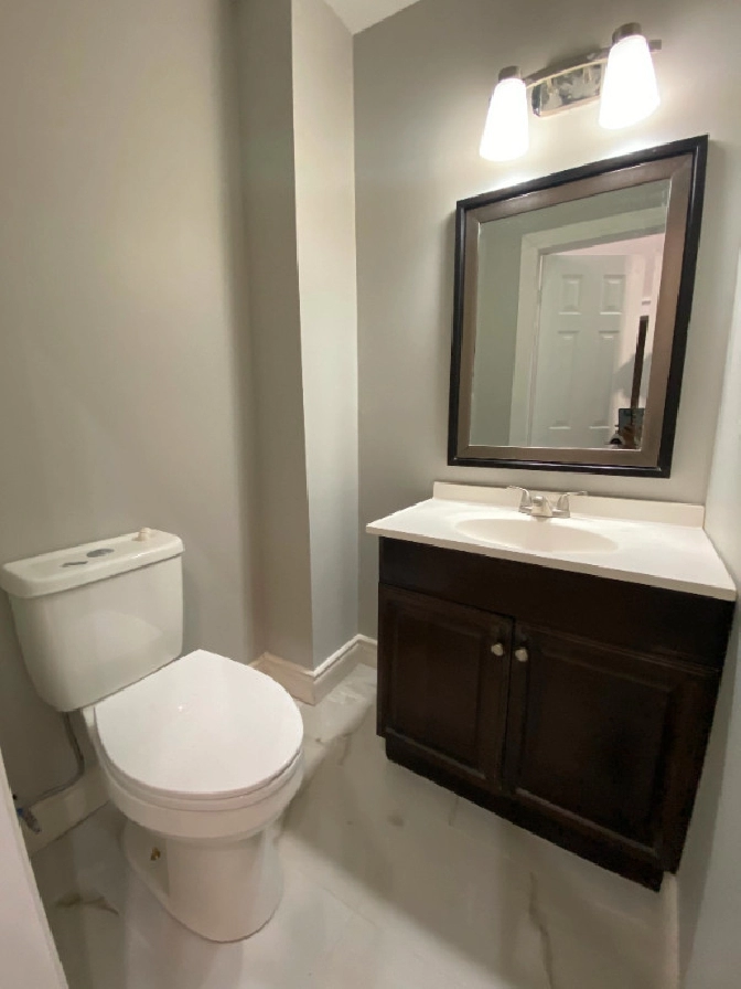 4 Bed Home For Rent In Whitby in Oshawa / Durham Region,ON Apartments