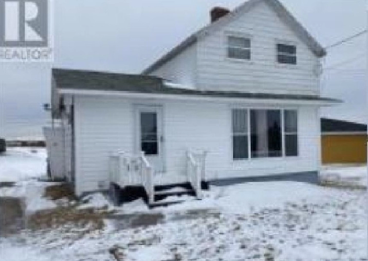 NEW WATERFORD 3 bed home, big lot near downtown, ocean, schools in Cape