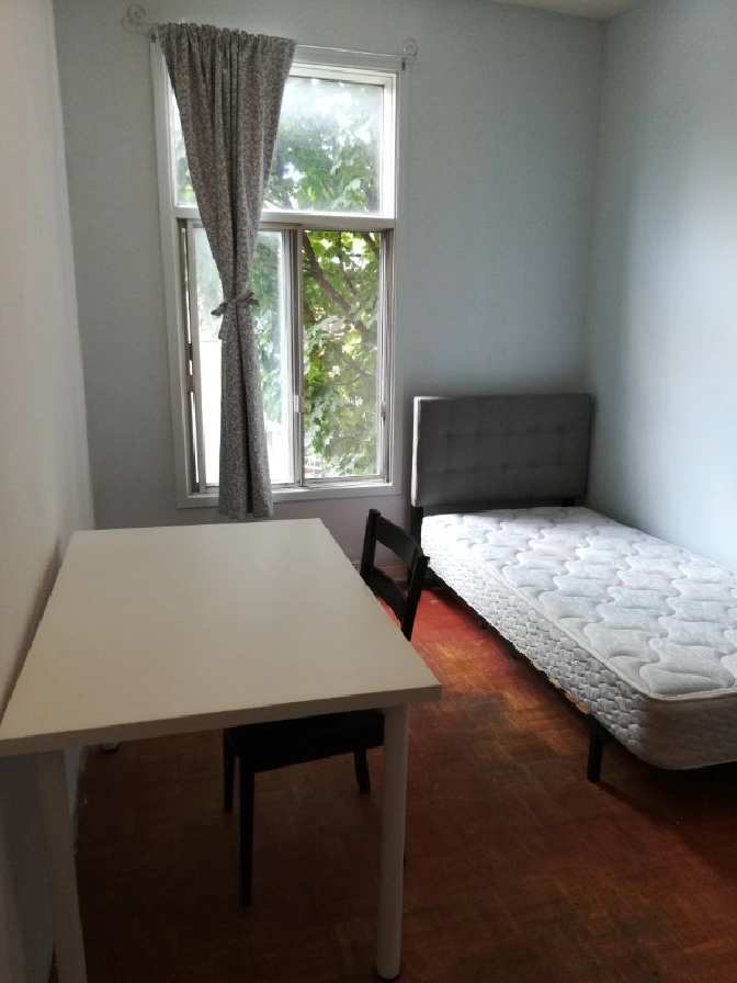 private room metro Frontenac all include in City of Montréal,QC Room