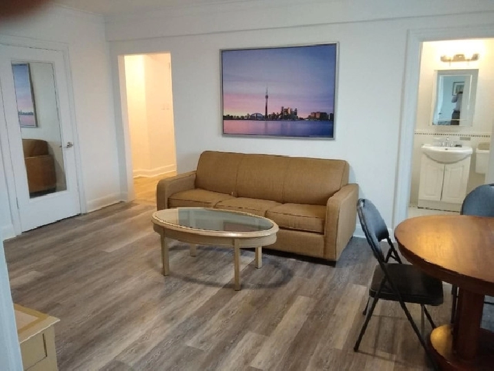 Furnished room in Male Shared Apt at Yonge & St Clair, Toronto in City of Toronto,ON - Room Rentals & Roommates