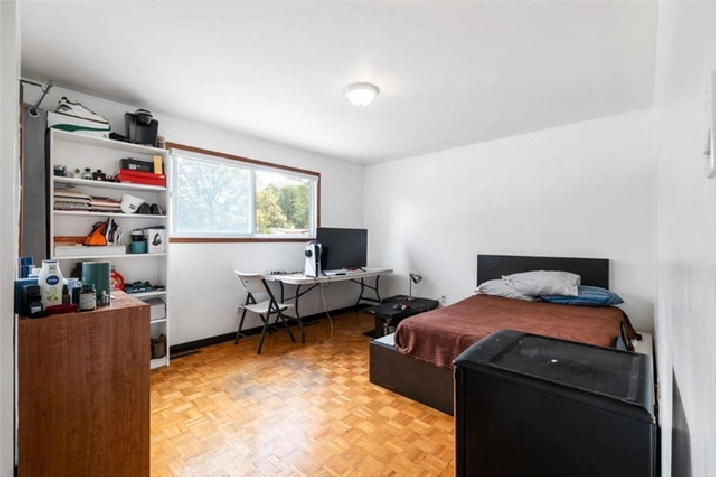 Master bedroom for rent near University of Manitoba in Winnipeg,MB - Room Rentals & Roommates