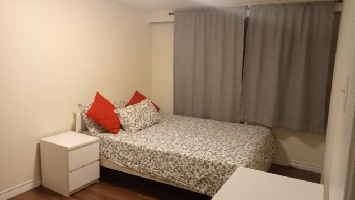 1 bedroom with private washroom York Mills & Don Mills in City of Toronto,ON - Room Rentals & Roommates