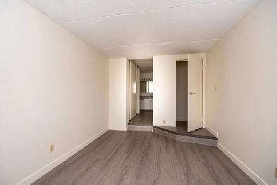 1 Bedroom   Den Premium - 4040 Gordon Rd. Renovated Suite Image# 1