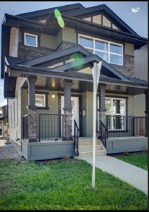 3 Bedroom Detached House for Rent in Harbour Landing in Regina,SK - Apartments & Condos for Rent