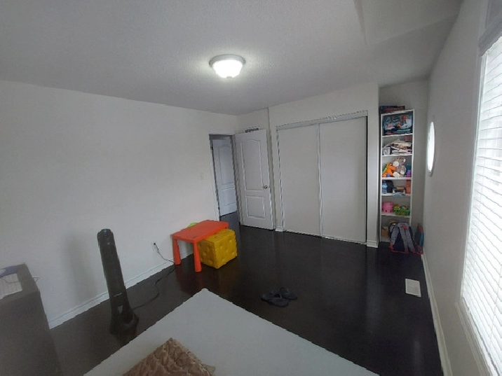 1 BED ROOM for rent in Semi detached house in Brampton East. in