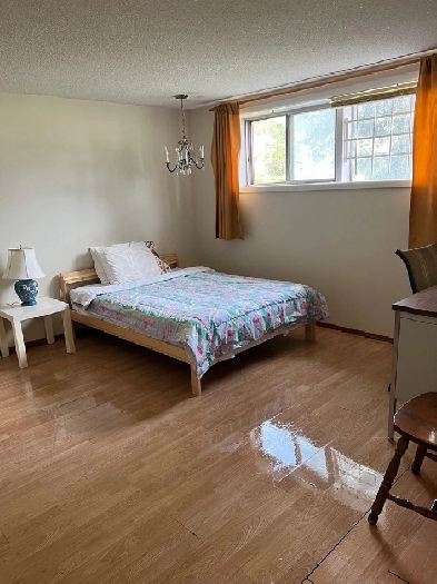 West end room $230/week, available now Image# 1