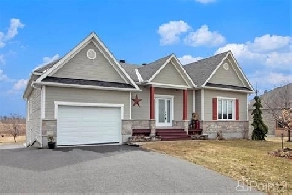 Homes for Sale in Casselman, Ontario $949,000 Image# 2