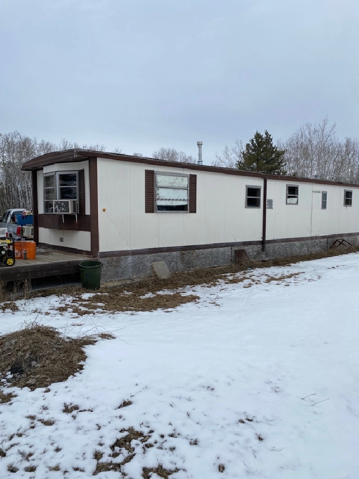 47ft x 12ft mobile home in Winnipeg,MB - Houses for Sale