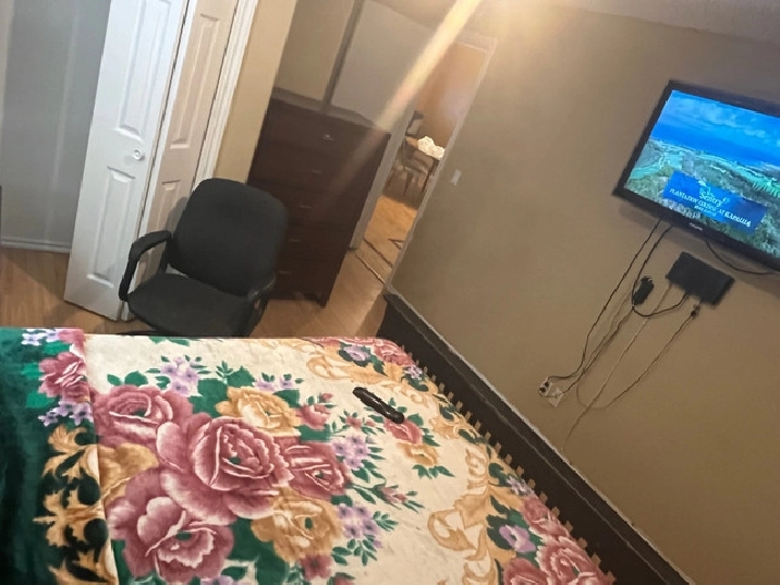 Move-in Ready Room Available in Edmonton,AB - Short Term Rentals