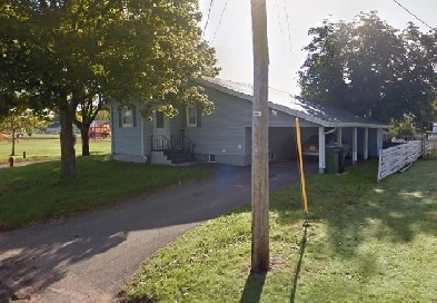 4-bedrm / 2-bath - Downtown Charlottetown - Entire Home -  May 1 Image# 8