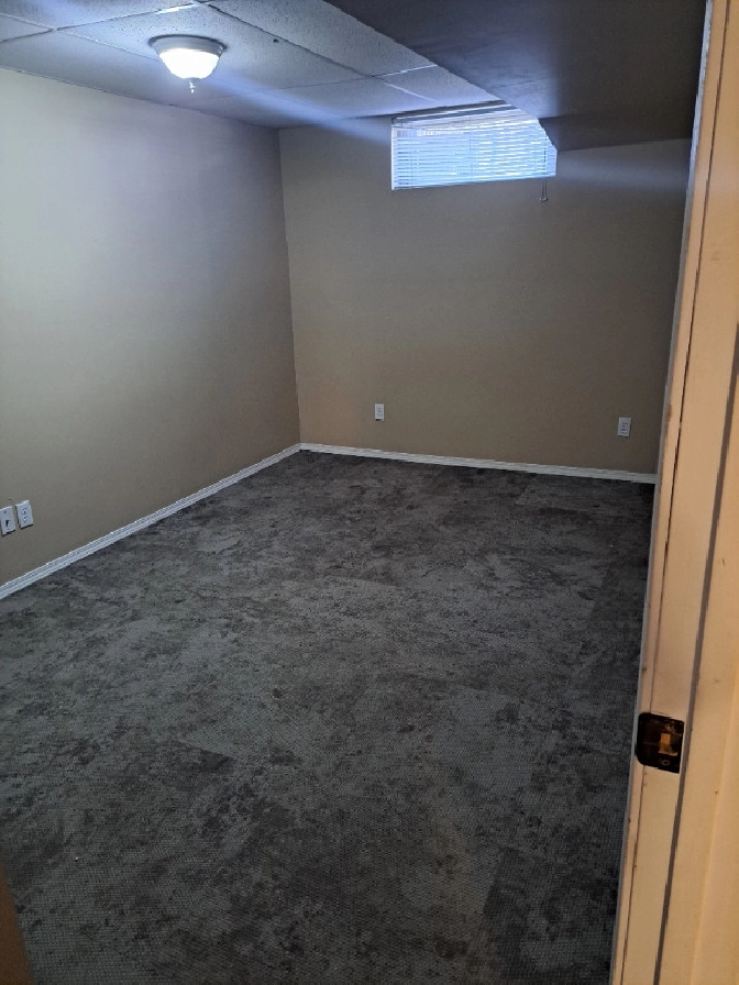 Room for rent. 600/month in Edmonton,AB - Room Rentals & Roommates