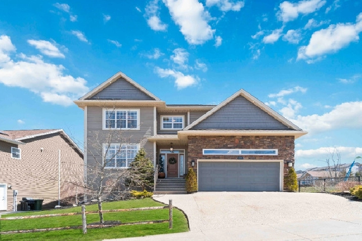 Brunello Estates, 5 bedroom, 4.5 bath home! in City of Halifax,NS - Houses for Sale