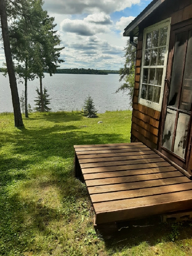 Waterfront cottage on Long Lake in Nopiming Park in Winnipeg,MB - Houses for Sale