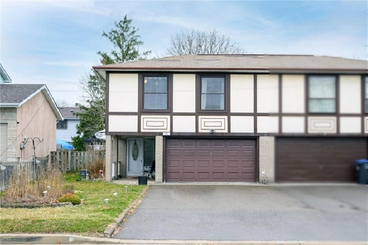 FULLY FINISHED SEMI-DETACHED FAMILY HOME - 3 BED, 2 BATH in City of Toronto,ON - Houses for Sale