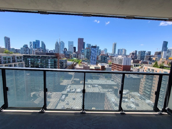 1br - 520ft2 - Unfurnished 1-Bed/1-Bath w/locker available now in City of Toronto,ON - Apartments & Condos for Rent