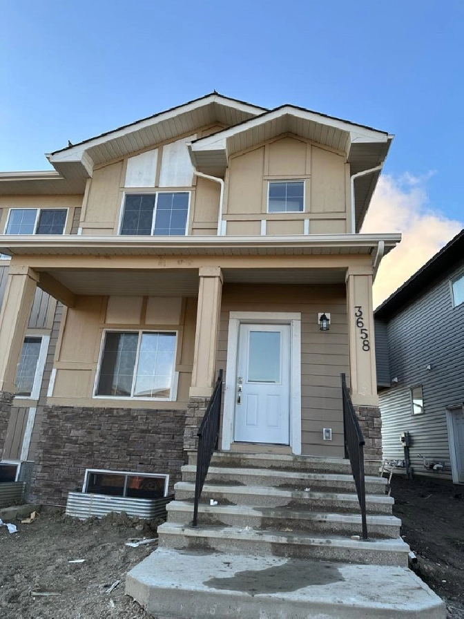 Private room available in Calgary,AB - Room Rentals & Roommates