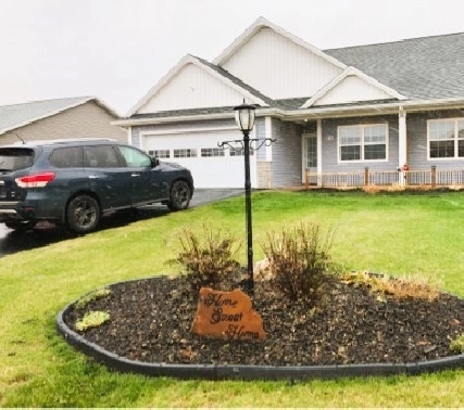 3 beds 2 baths 1.5 car garage duplex Available May 6th Cornwall in Charlottetown,PE - Apartments & Condos for Rent