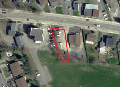 Large commercial lot (56.75 x 139.4') ! Image# 1