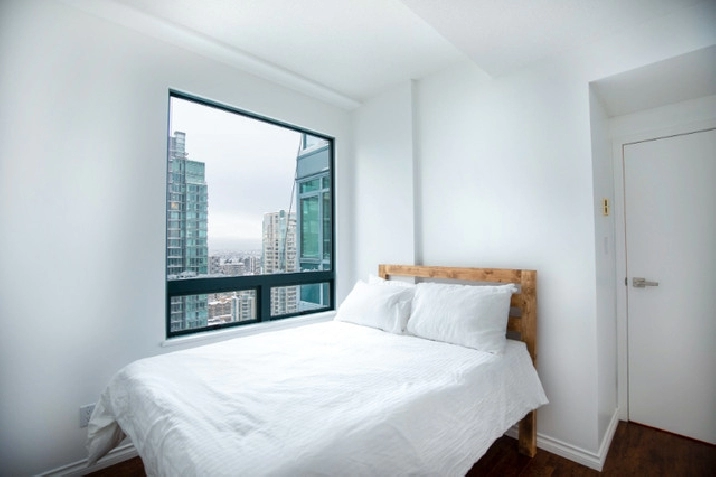 Downtown Vancouver Living Awaits! Room for Students! in Vancouver,BC - Room Rentals & Roommates