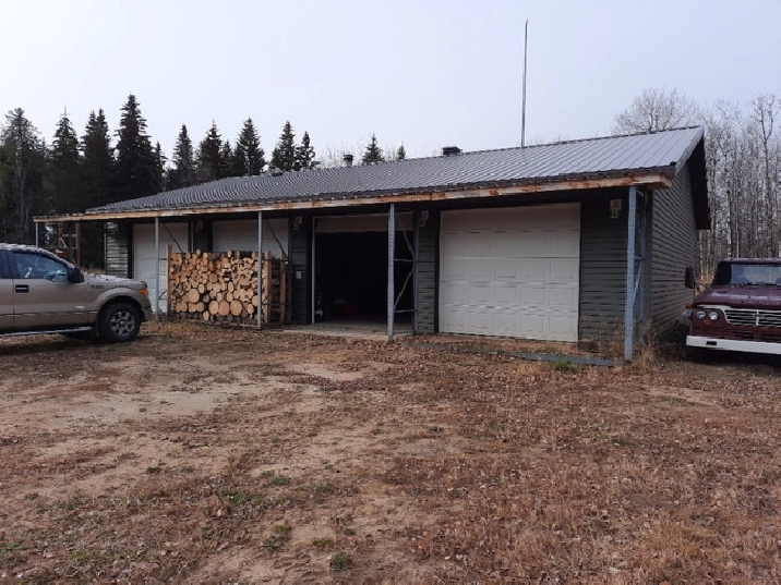 Beautiful 15 acres with large shop and living quarters in Edmonton,AB - Houses for Sale
