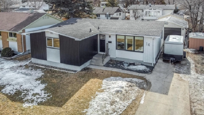 OH This Weekend! Beautiful 5bdr Crestview Bungalow! in Winnipeg,MB - Houses for Sale